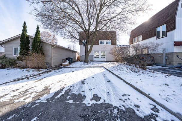 For Lease - 22 Hazelglen Court, Brampton, Ontario - Photo 1