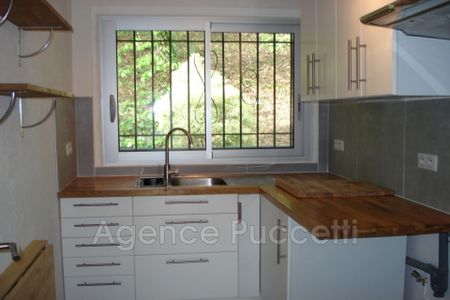 Location Appartement 3 pièces 70m² VENCE 06140 - Photo 3