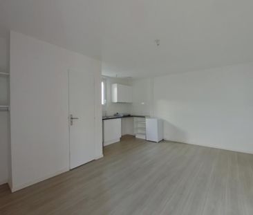 Location Appartement 1 pièce 22m² CHATELLERAULT 86100 - Photo 4