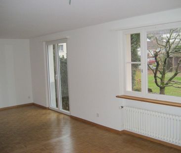 Charming 5-room single-family house in a sunny location - Photo 4