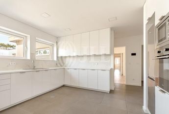 Apartamento T4 em Porto