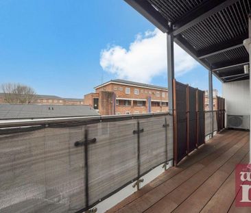 2 bedroom flat to rent - Photo 2