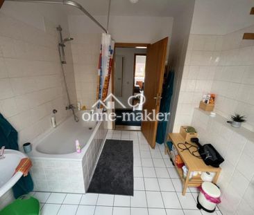 Ruhige 2Raum Dachgeschosswohnung mit Wannenbad - Photo 1