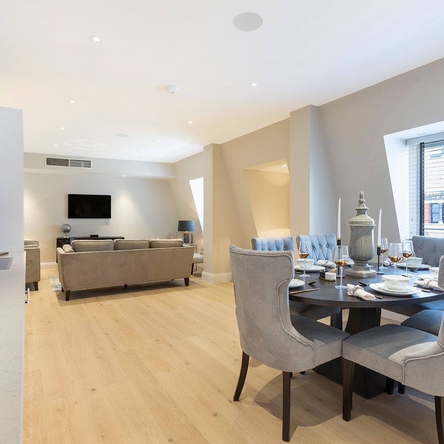 Bell Yard, Holborn, London - Photo 1