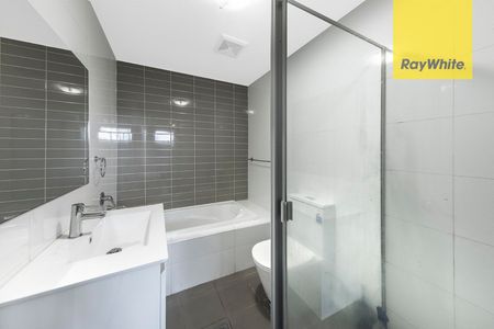 TWO BEDROOM GROUND FLOOR UNIT WITH HUGE COURTYARD - Photo 5