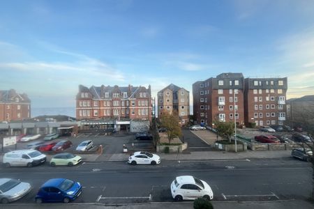 Banner Court - Photo 2