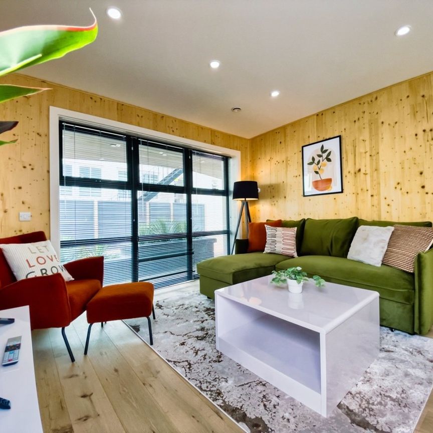 2 Bed Detached House, Green Mews Hogarth Road, BN3 - Photo 1