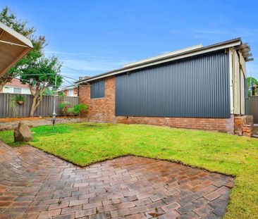 Charming Full-Brick Home in a Whisper-Quiet Location - Photo 6