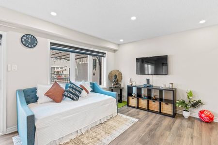 For Lease - 11 Eckford Lane, Brampton, Ontario - Photo 3