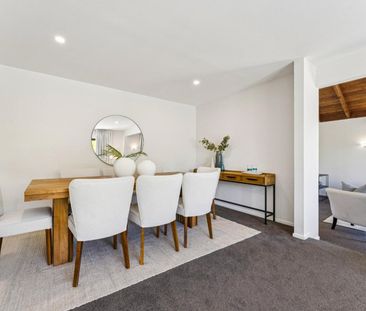 North Facing Family Home with Stunning Views - Photo 4