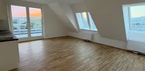 Erstbezug im Dachgeschoss: 4-Zimmer-Wohnung mit Terrasse und Balkon - Photo 2