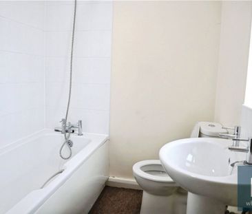 Smithy Lane, Moldgreen, Huddersfield, HD5 - Photo 2