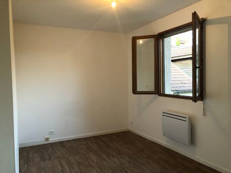 Location Appartement 3 pièces 79m² - Photo 3