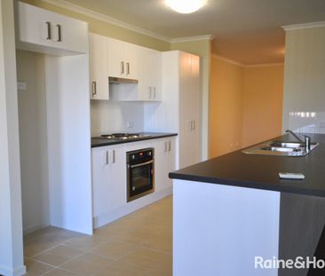 Modern Family Living in Popular Worrigee Location - Photo 4