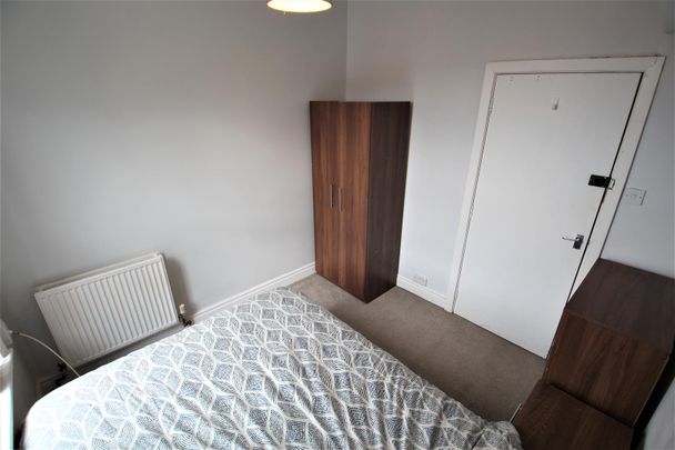 Delph Lane, Woodhouse, LS6 2HQ, Leeds - Photo 1