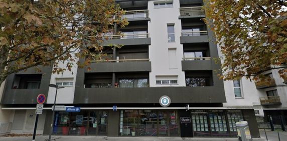 Location Appartement 2 pièces 45m² BORDEAUX 33100 - Photo 2