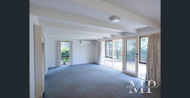 Family Home in Great Location! - Photo 1