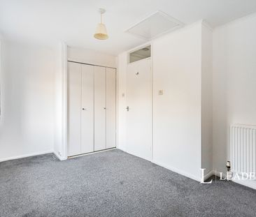 1 bedroom house to rent Stonefield Way, Burgess Hill, West Sussex, ... - Photo 3
