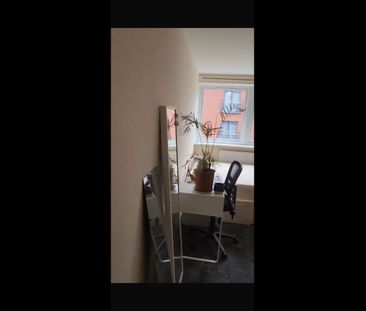 Room in a Shared Flat, Hamlets Way, E3 - Photo 1