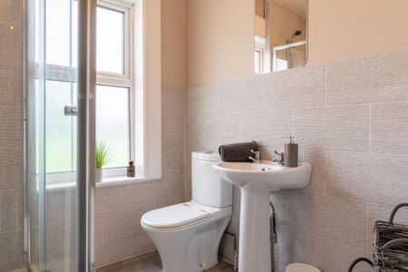 5 bedroom house to rent - Photo 2