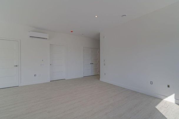 20 Boul. Ste-Anne, app.107, J5N 3M8, Sainte-Anne-Des-Plaines - Photo 1