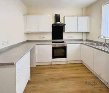 3 bedroom terraced house to rent - Photo 6