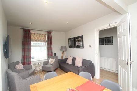 3 bedroom terraced house to rent - Photo 2
