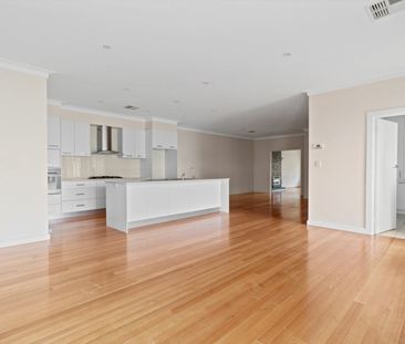 Your 5 Bedroom luxury home awaits in a prestigious location, ready ... - Photo 5