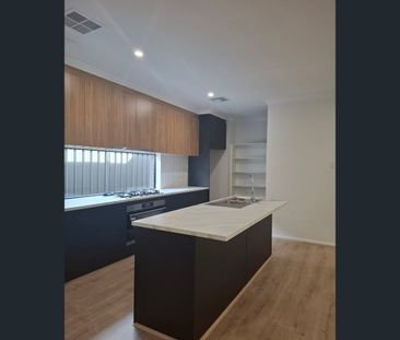 6 Telowie Way, Andrews Farm, SA 5114 - Photo 5