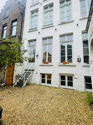 Appartement te huur met 2 slaapkamers - Gravensteen Gent - Photo 1