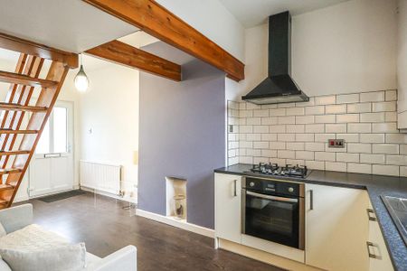 1 bedroom end of terrace house to rent - Photo 2