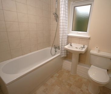 Bilsland Court, 1 Bed Bright Unfurnished Apartment, Possil Park – A... - Photo 3