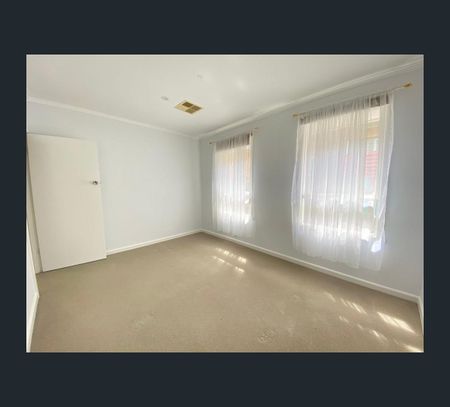 10 Woods Street, Ascot Vale, Vic 3032 - Photo 4
