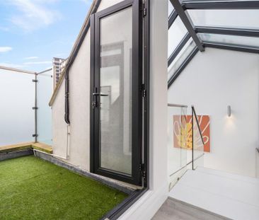 Whittlebury Mews East, Primrose Hill, London, NW1 - Photo 4