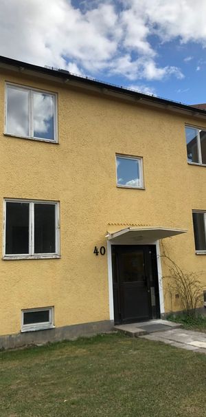 Lägerhyddsvägen 42 - Foto 1