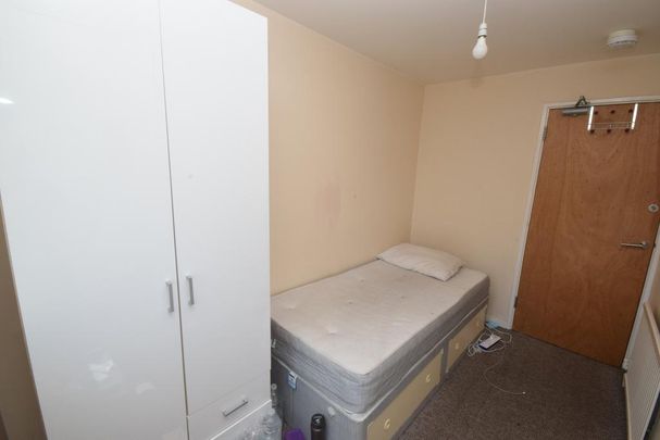 4 bedroom apartment to rent - Photo 1