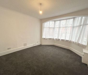 3 bedroom property to rent - Photo 1