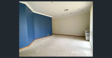 Affordable Family Home in Peaceful Winmalee - Photo 3