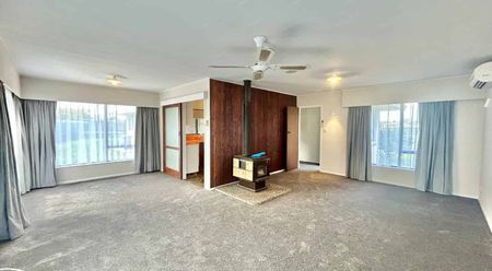 Family home in Tamatea - Photo 2