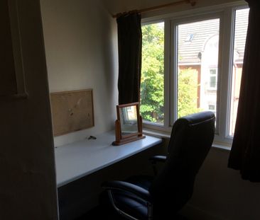 6 Bed Terraced House, Ladybarn Road, M14 - Photo 3