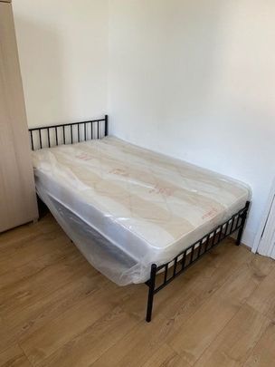 Studio Flat, Pierrepoint Road, W3 - Photo 1