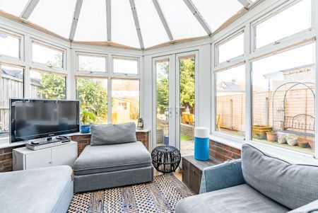 3 bedroom semi-detached house to rent - Photo 3