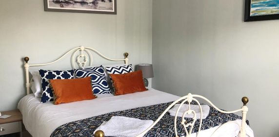 2 bedroom end of terrace house to rent - Photo 2