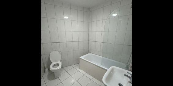 1 Bed Flat, Gillett Road, CR7 - Photo 3