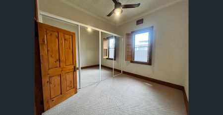 Modern Luxury meets Classical Charm! - Photo 3