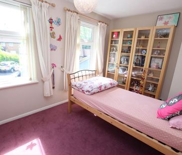 Tresillian Way, Woking, Surrey, GU21 - Photo 2