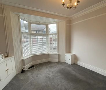 Ena Avenue, Neath, SA11 - Photo 4