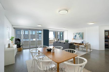 Light-Filled Apartment with Water Views & Premium Finishes - Photo 2
