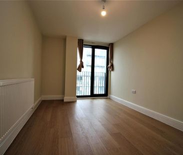 3 bedroom apartment to rent - Photo 4