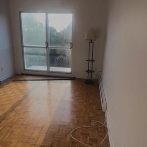 Grand 4 1/2 1 juillet. - Photo 2